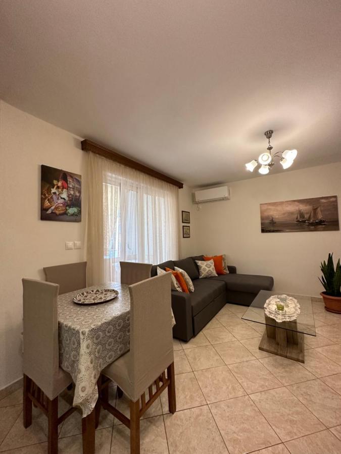 B&S Saranda Apartment Esterno foto