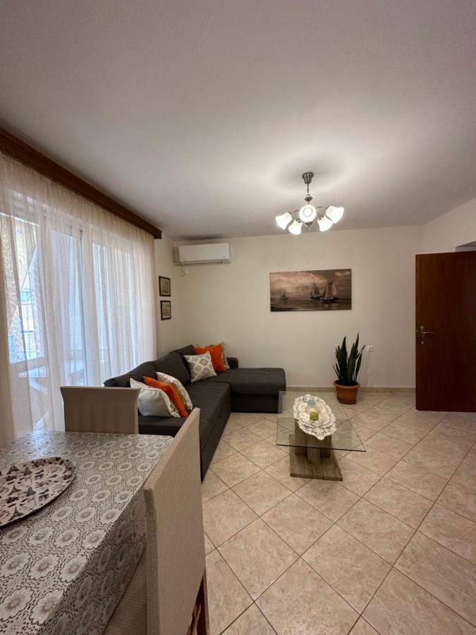 B&S Saranda Apartment Esterno foto