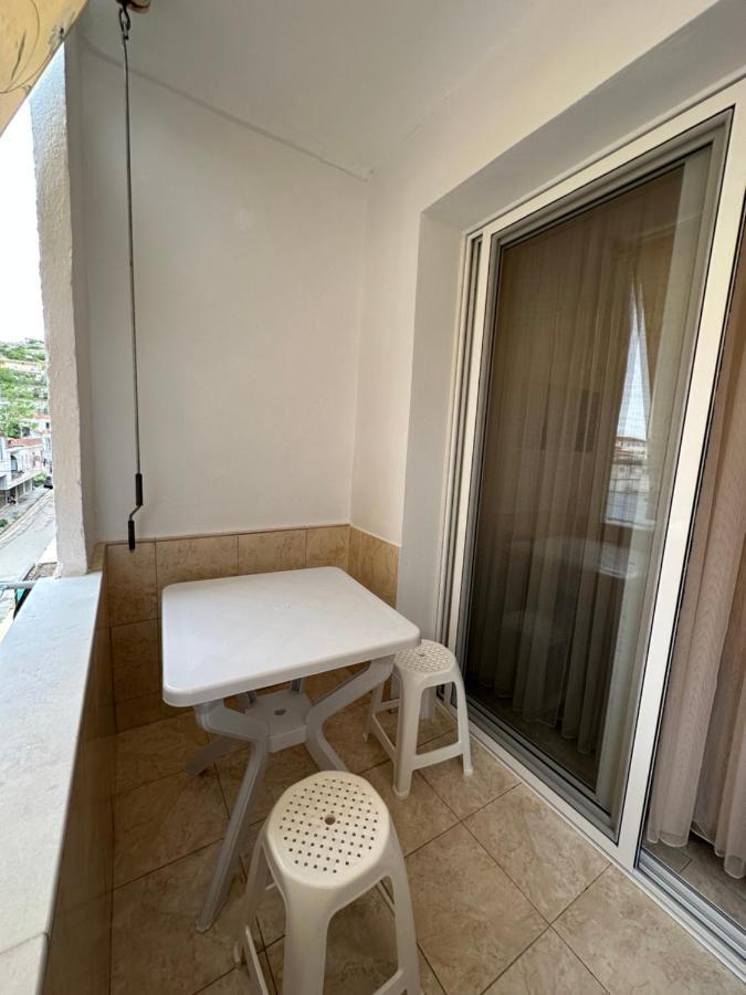 B&S Saranda Apartment Esterno foto
